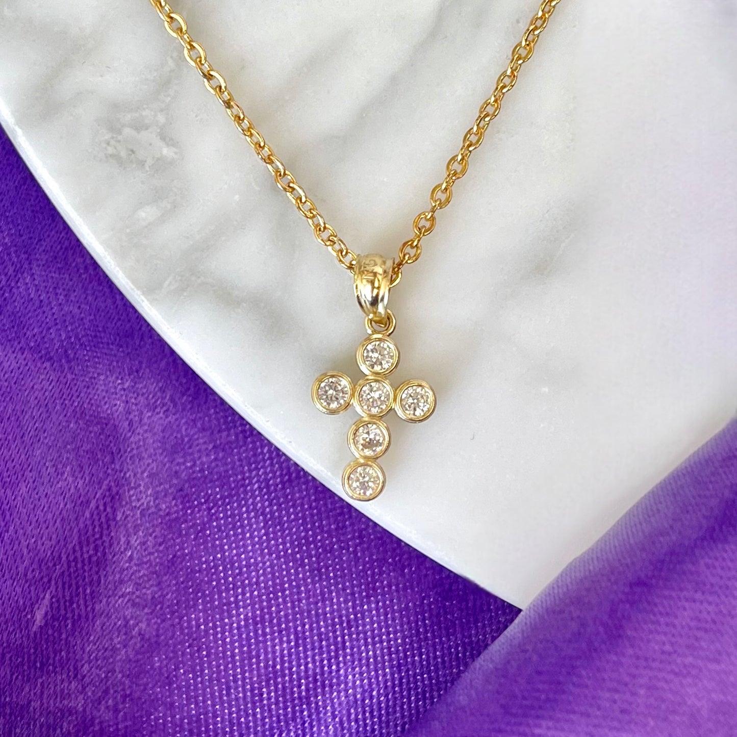 Dije Cruz Brillos Redondos Oro 10k