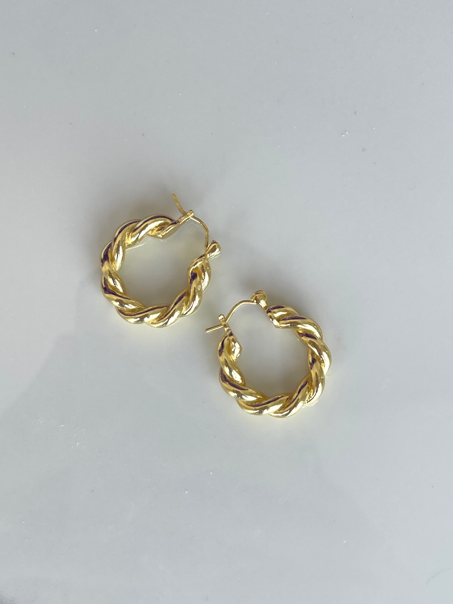 Hoops Twist
