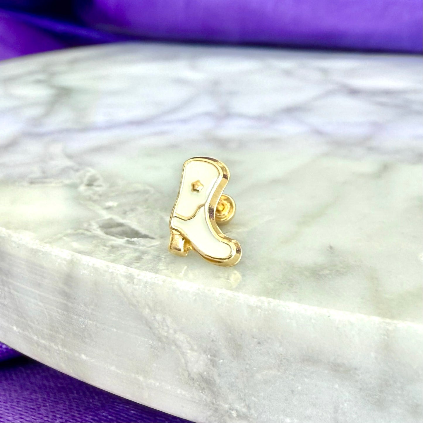 Cowgirl White Oro 10k