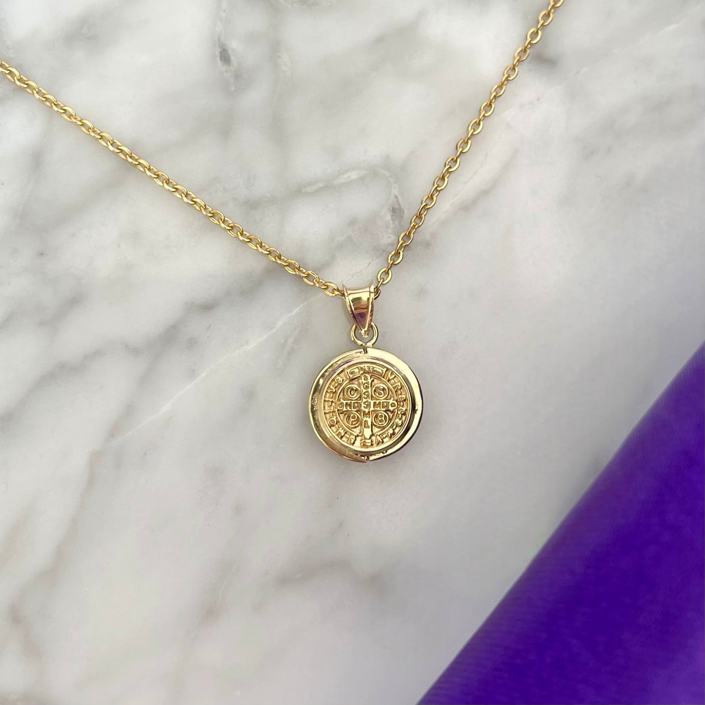 Dije Medalla de San Benito Oro 10k