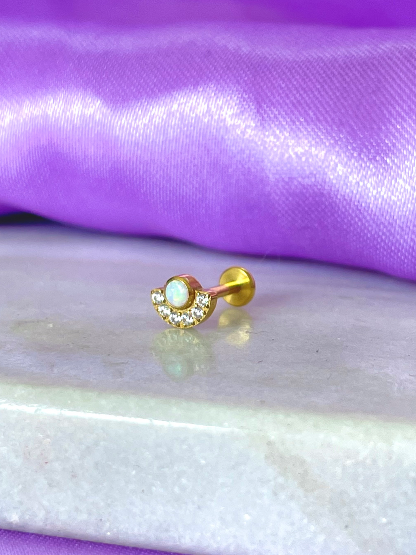 Media Luna Ópalo Titanio Diseño