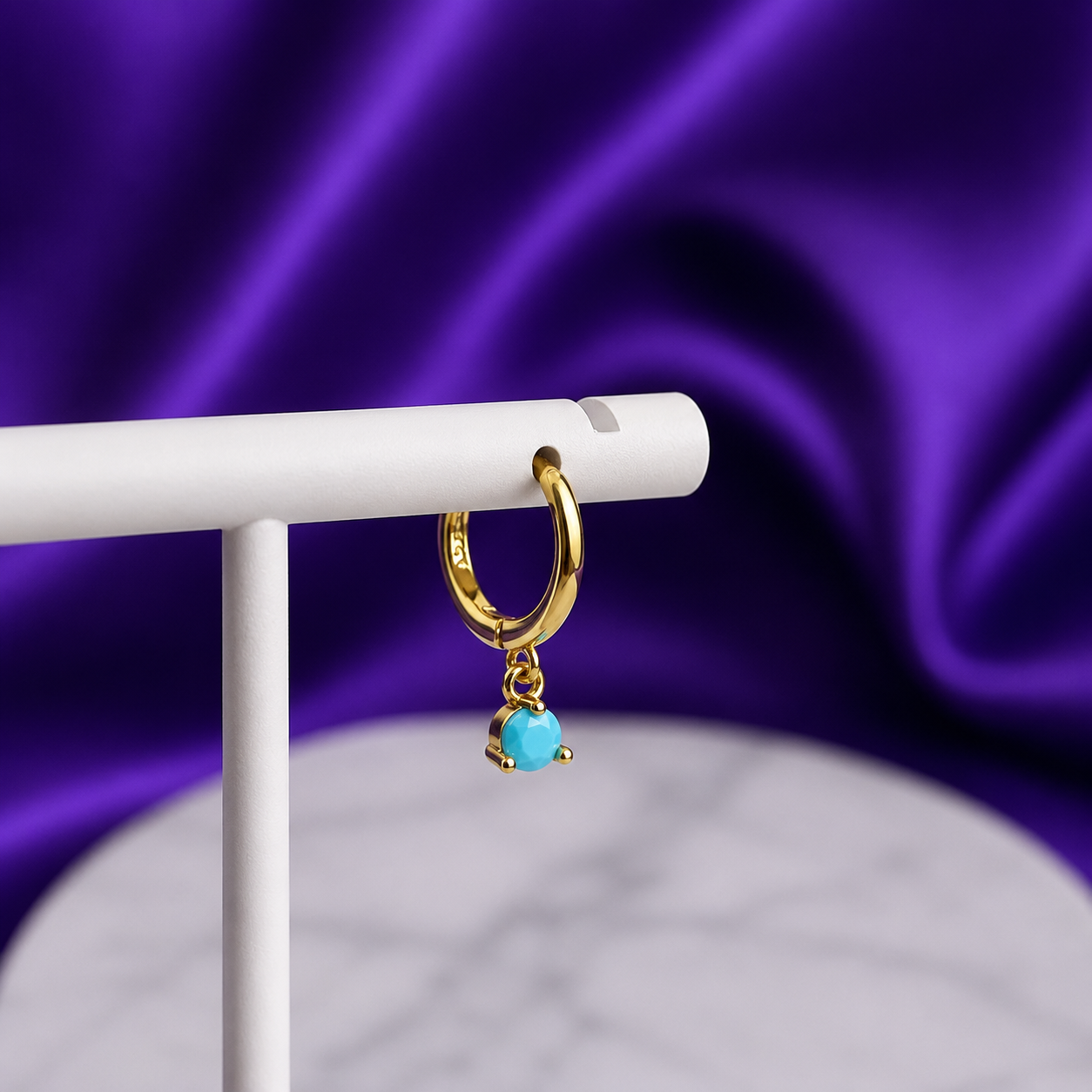 Hoop Piedra Turquesa Chapa de Oro 22k