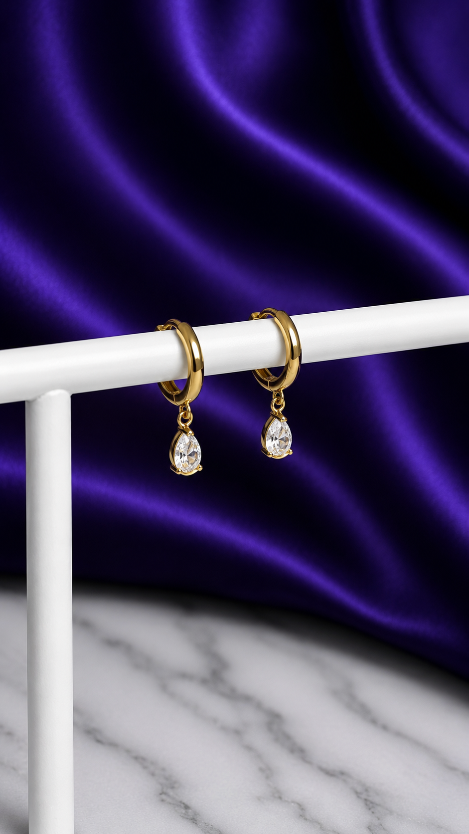 Hoop Lisa Gota Blanca Chapa de Oro 22k