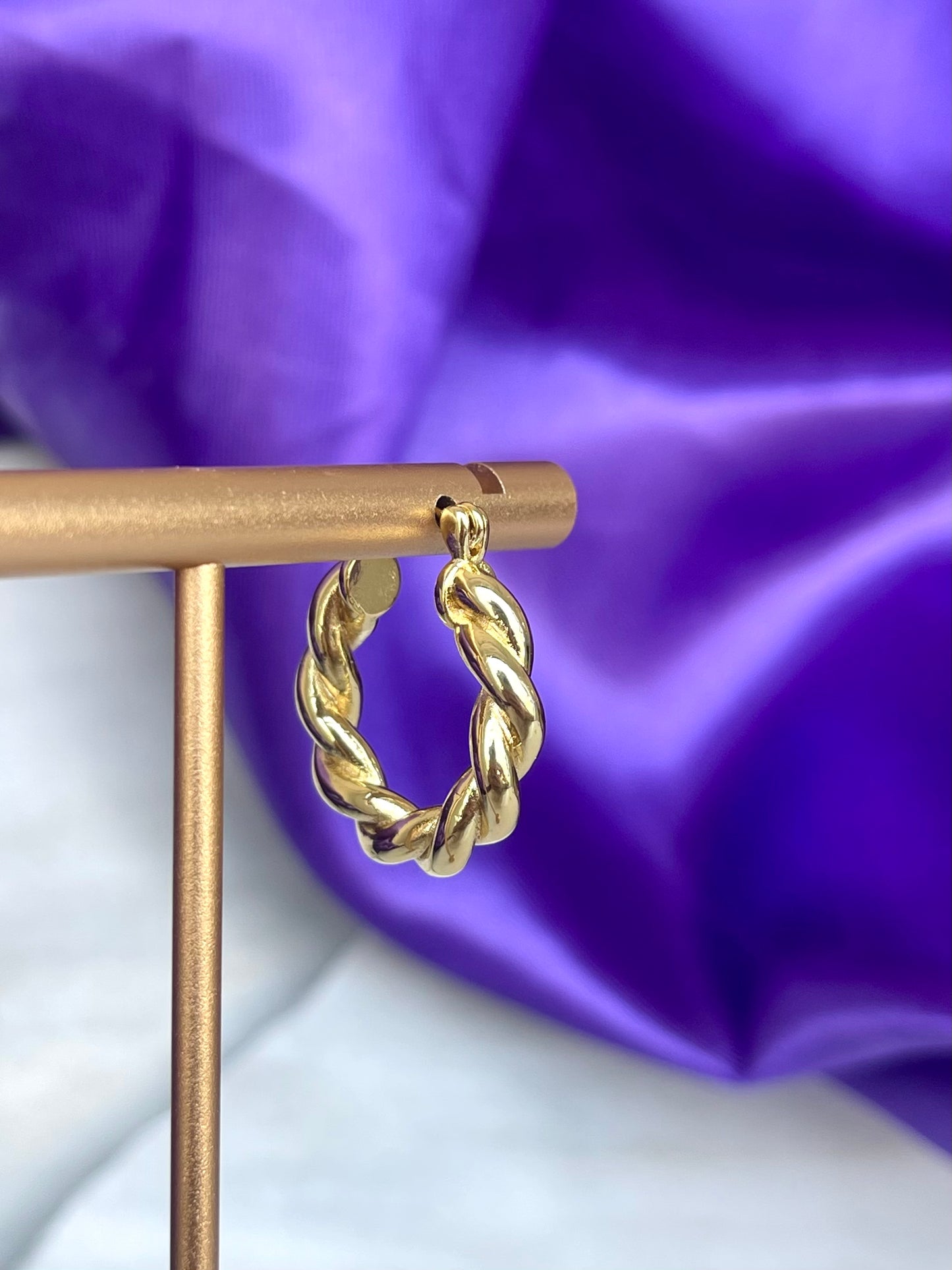 Hoops Twist