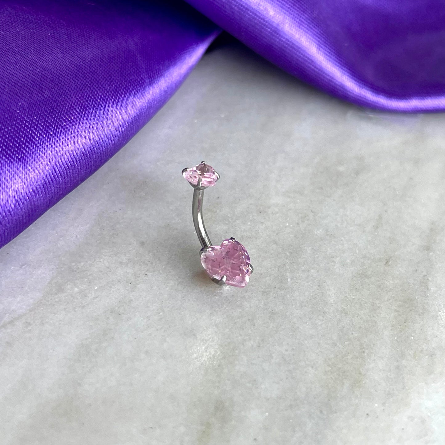 Ombligo Plateado Doble Corazón Rosa