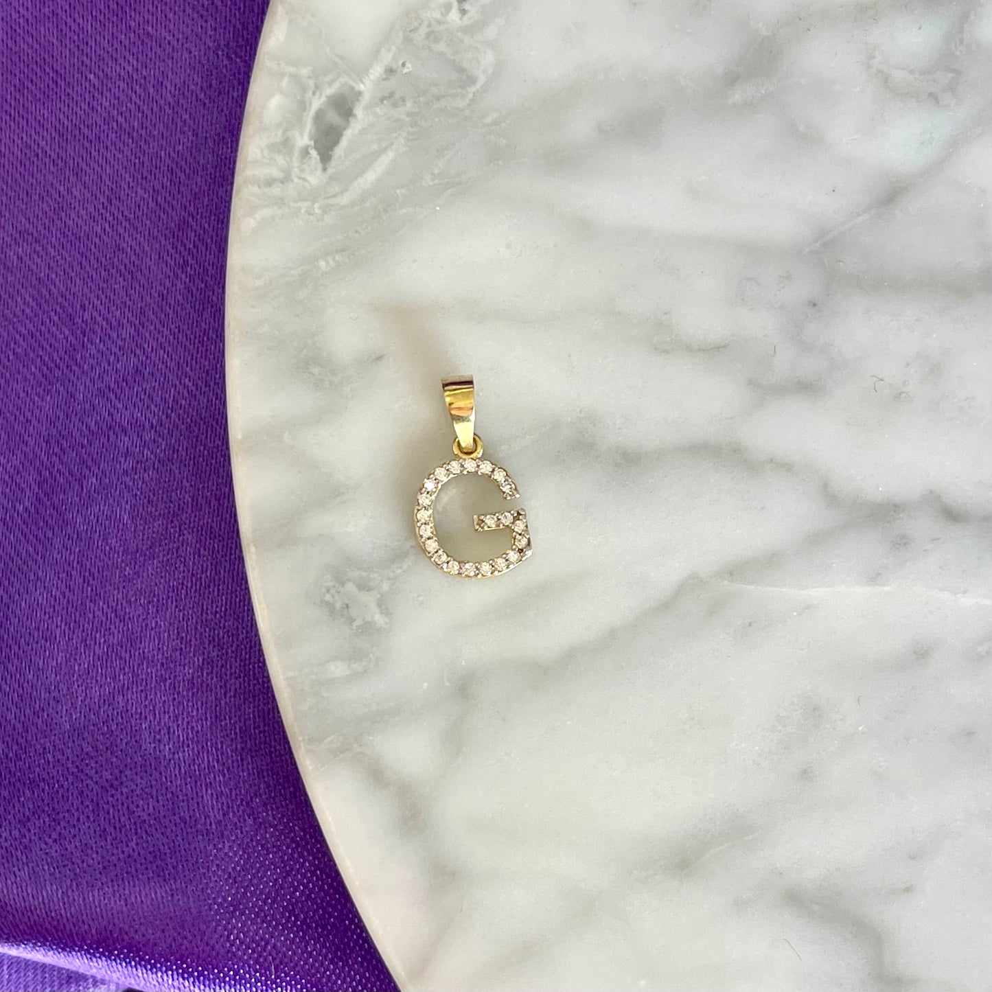 Dije Inicial "G" Med Oro 10k