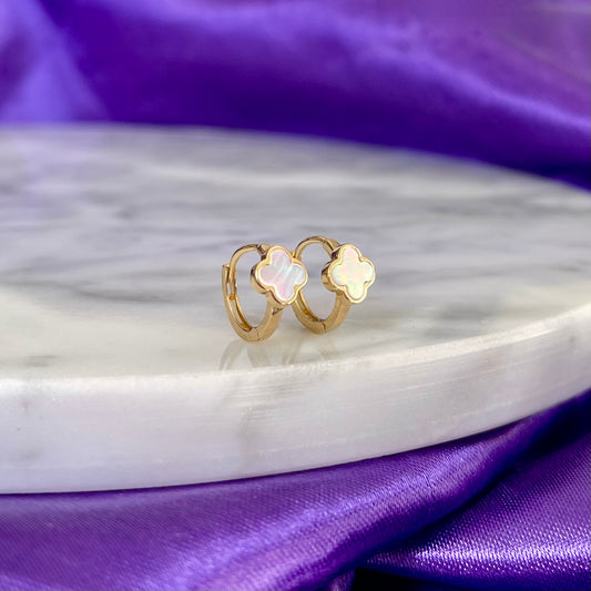 Hoop Trebol Madre Perla Oro 10k