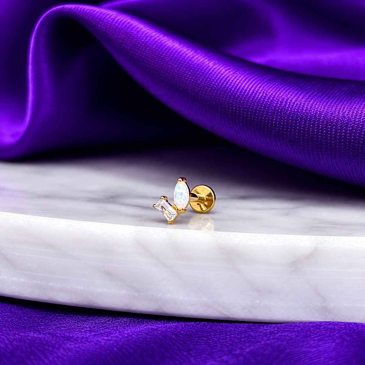 Brillo Cuadrado con Ópalo Diseño Dorado Titanio