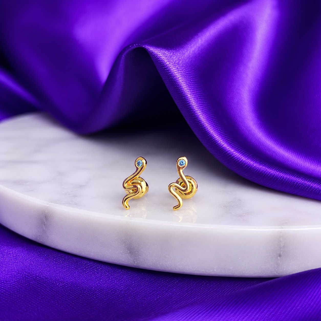 Broquel Serpiente Ojo Turquesa Chapa de Oro 22k