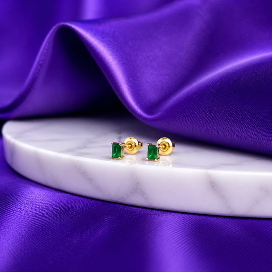 Broquel Rectángulo Mini Esmeralda Chapa de Oro 22k