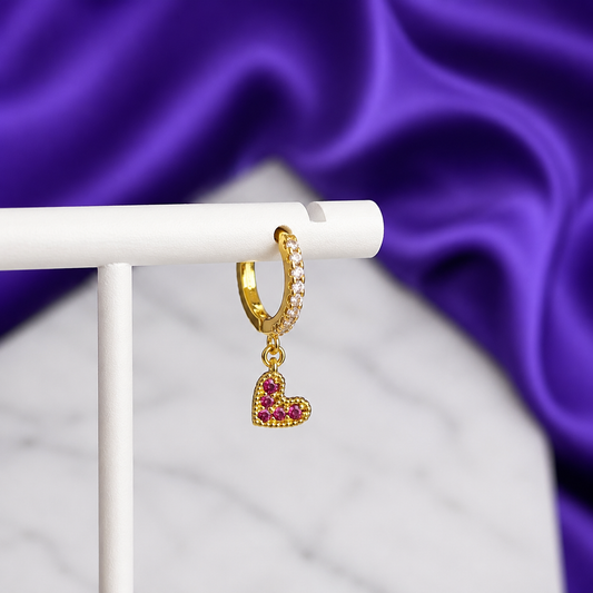 Hoop con Corazón Brillos Rosa Chapa de Oro 22k