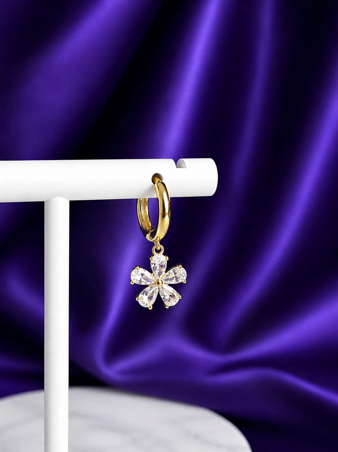 Hoop Flor Zirconia Chapa de Oro 22k