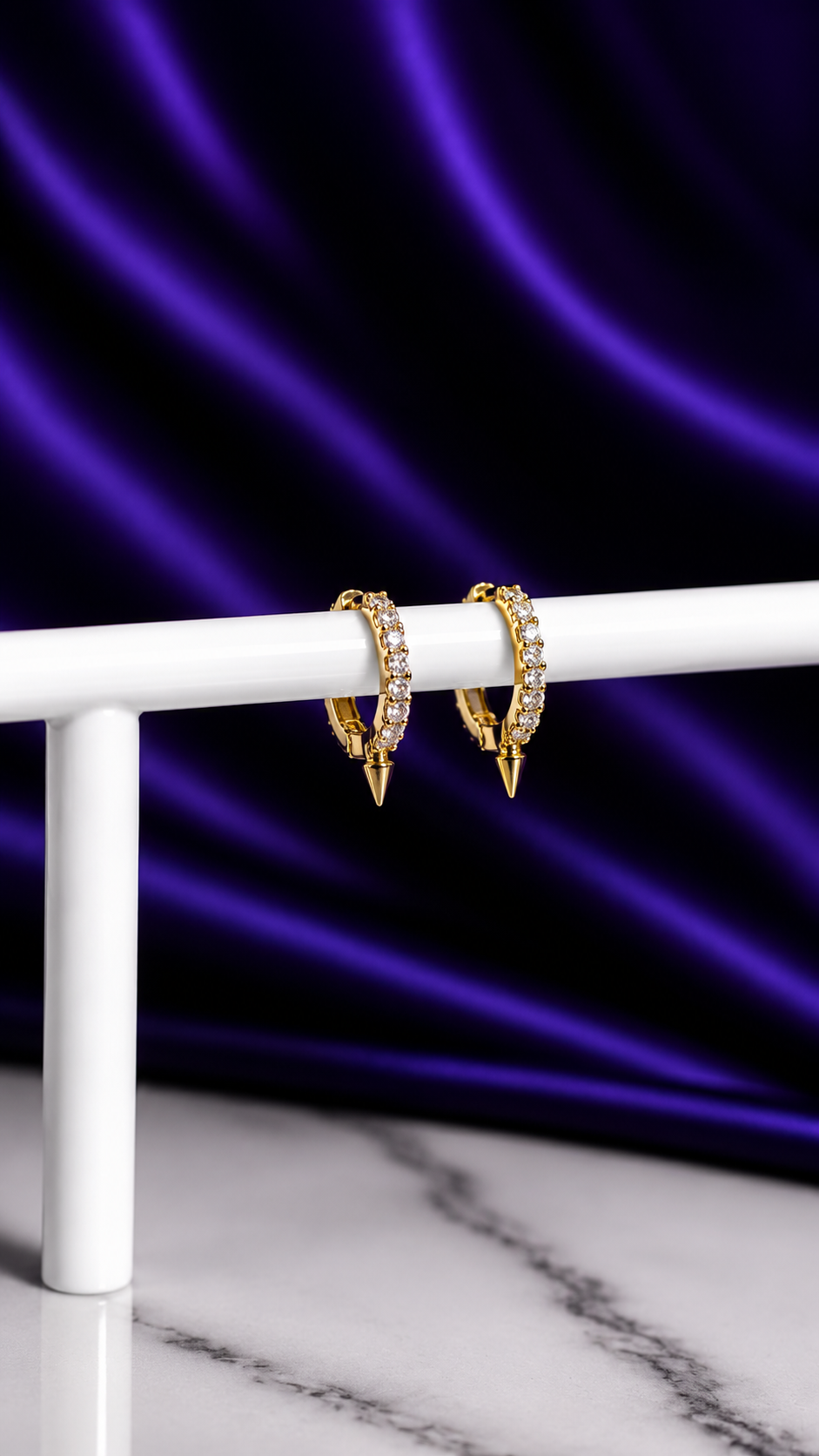 Hoop Brillos con Pico Chapa de Oro 22k
