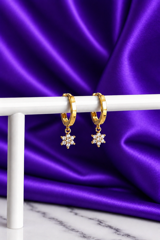 Hoop Flor con Brillos Chapa de Oro 22k