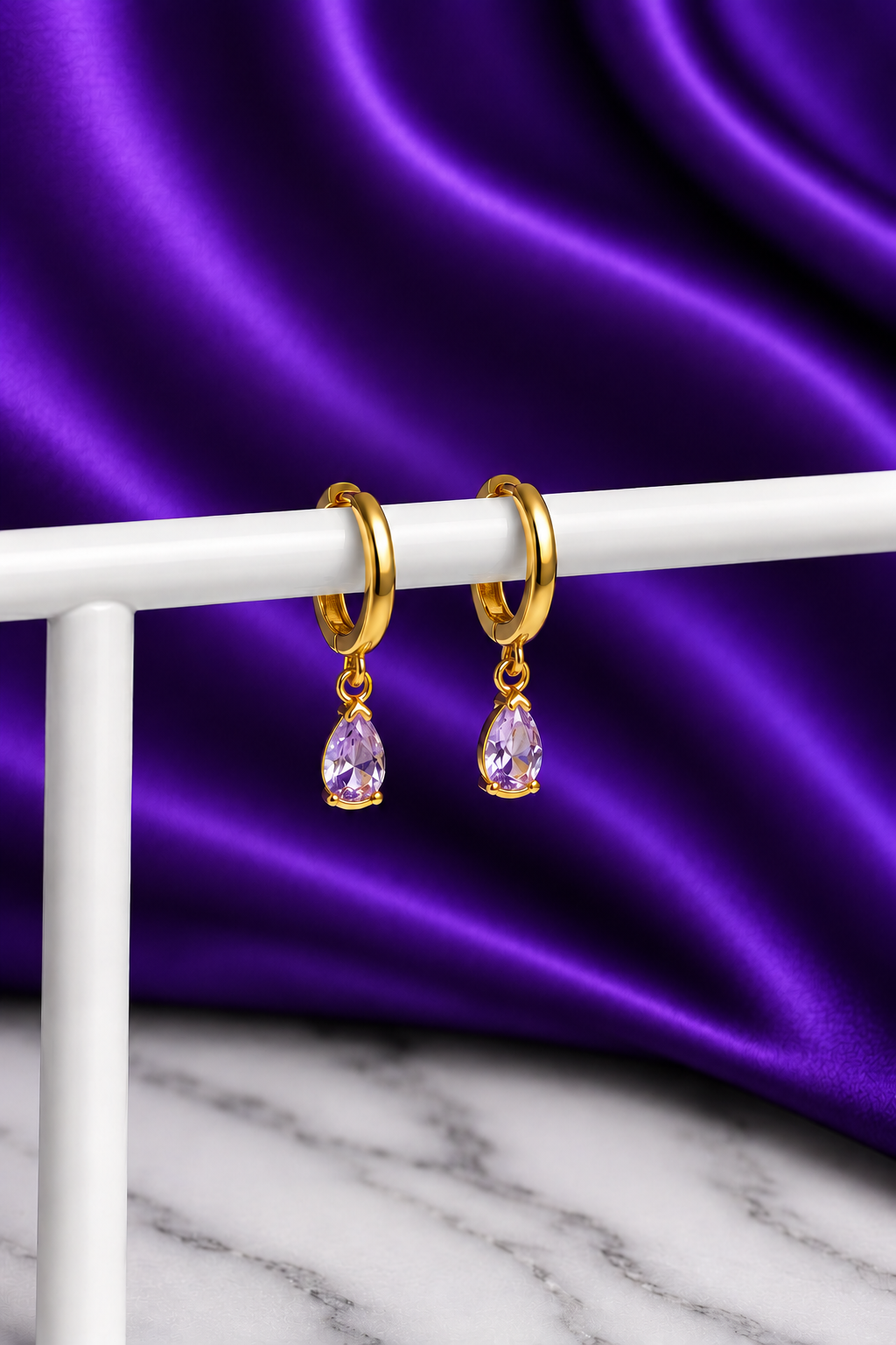 Hoop Lisa Gota Lila Chapa de Oro 22k